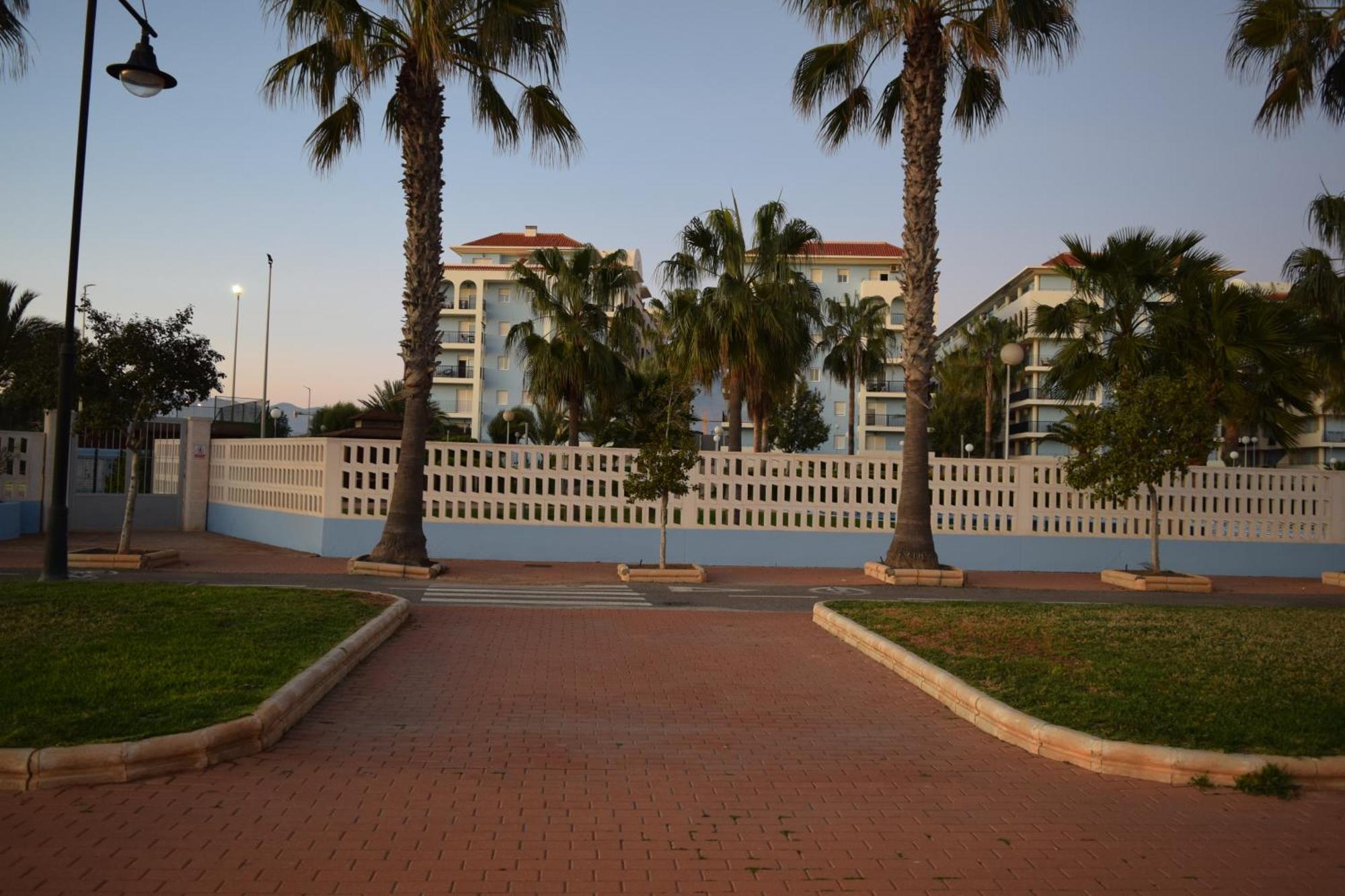 Luxurious Spacious Three Bedroom Apartment On Beachfront Almerimar Eksteriør billede