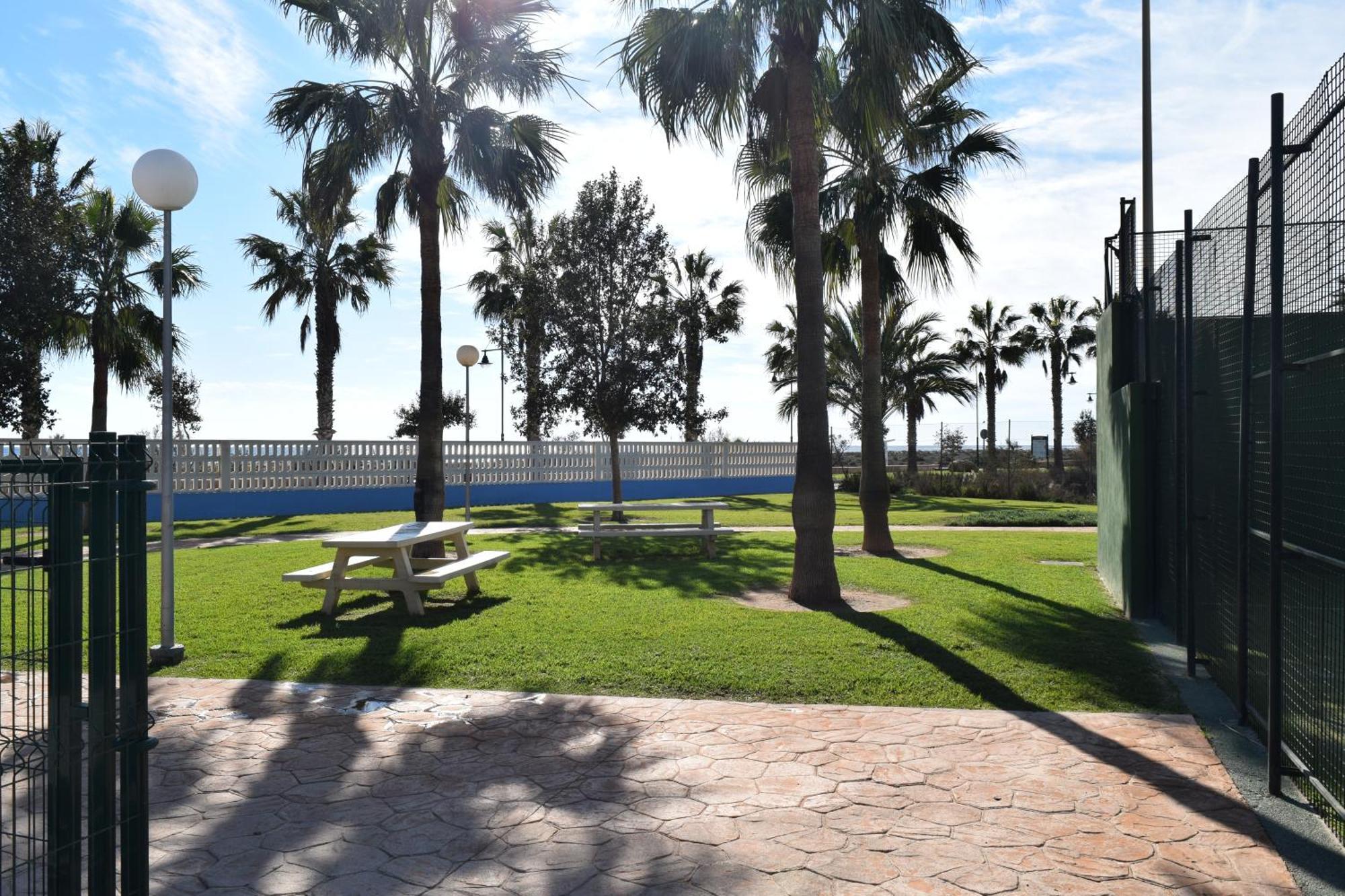 Luxurious Spacious Three Bedroom Apartment On Beachfront Almerimar Eksteriør billede