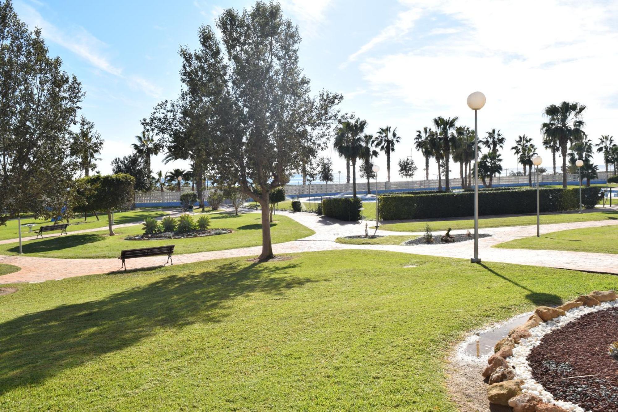 Luxurious Spacious Three Bedroom Apartment On Beachfront Almerimar Eksteriør billede
